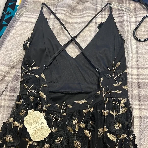 Floor length black formal dress - Picture 3 of 9